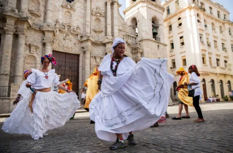 Cuban Women's Folk Dress​