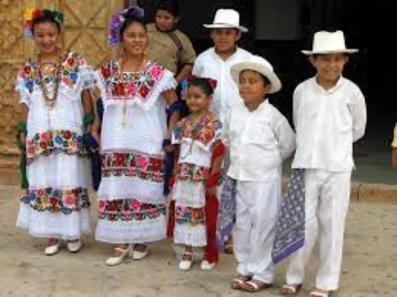 Different Attire for Men and Women in Belize​